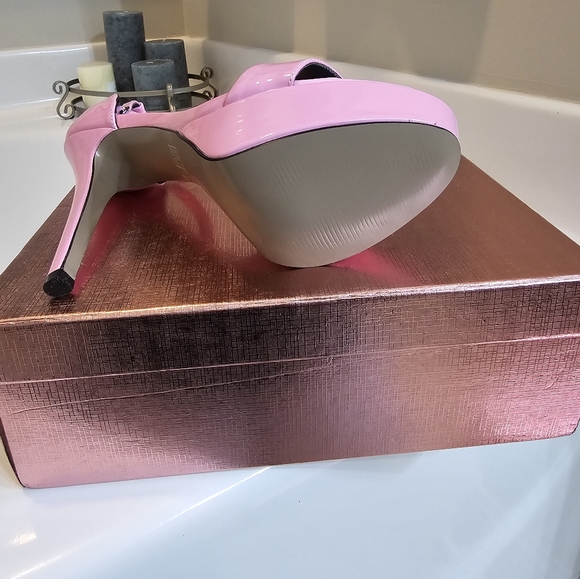 Women's heels - Picture 2 of 4